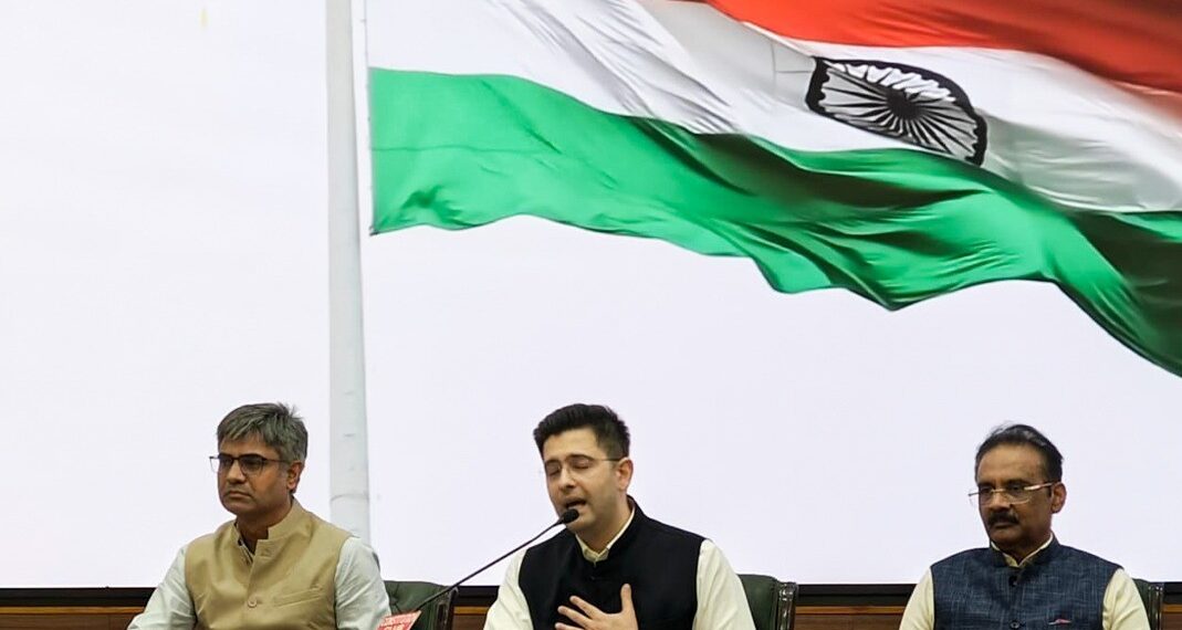 AAP को लगा झटका, बागी सांसदों को मिली राज्यसभा की मान्यता - Panchayati Times