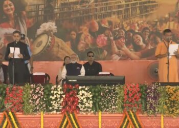 पश्चिम बंगाल: शुभेंदु सरकार का हुआ कैबिनेट विस्तार, 35 नए मंत्रियों ने ली शपथ - Panchayati Times