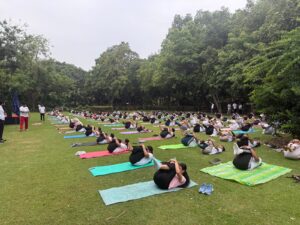अंतरराष्ट्रीय योग दिवस पर गांधी मंडेला फाउंडेशन ने लगाया भव्य योग शिविर, सैकड़ों लोगों ने लिया हिस्सा