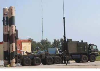India Defence Exports: ब्रह्मोस से आकाशतीर तक दुनिया में बढ़ी भारतीय हथियारों की मांग, रक्षा निर्यात में नई ऊंचाइयों की ओर भारत - Panchayati Times