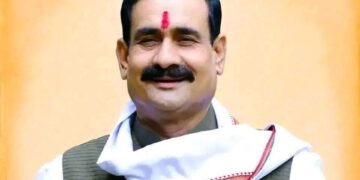 Datia By-Election: दतिया में टिकट बदलने पर BJP में बवाल, नरोत्तम मिश्रा समर्थकों का प्रदर्शन, सामूहिक इस्तीफे से बढ़ा संकट - Panchayati Times
