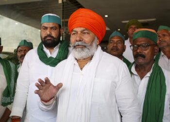 गन्ने के दाम बढ़ाने की मांग पर लखनऊ में किसानों की महापंचायत, राकेश टिकैत ने बीजेपी सरकार पर साधा निशाना - Panchayati Times